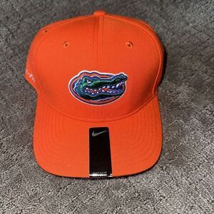 Nwt Youth Nike baseball Cap - Florida Gators - Fitted